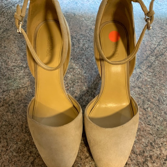 Michael Michael Kors woman’s heels size 8 - Picture 6 of 13